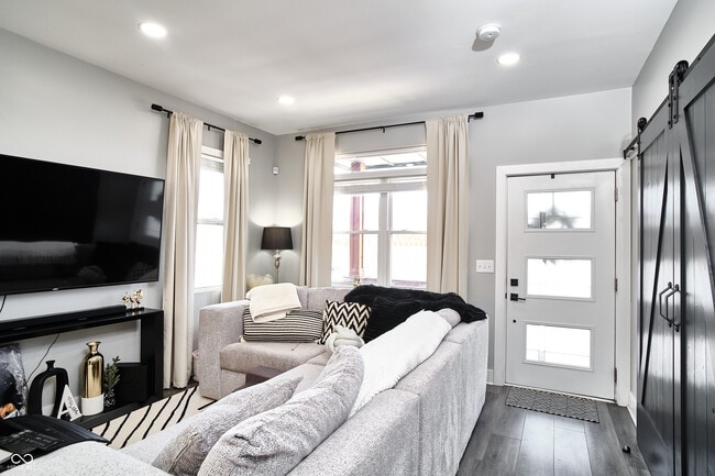 Building Photo - 1714 Milburn St