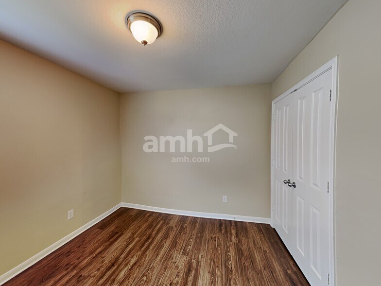 Building Photo - 8034 Singing Sonnet Ln