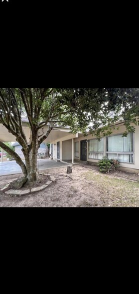 Primary Photo - 1025 Louise Ln