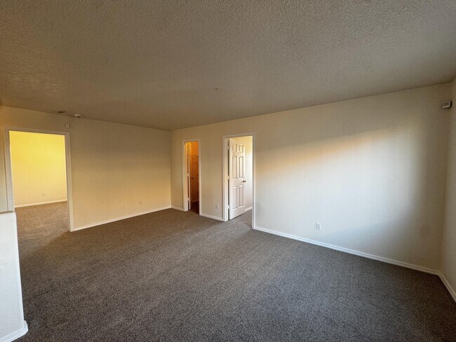 Building Photo - 8300 Bluffs Edge Pl NW