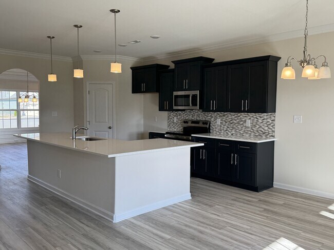 Building Photo - 360 Piedmont Ct