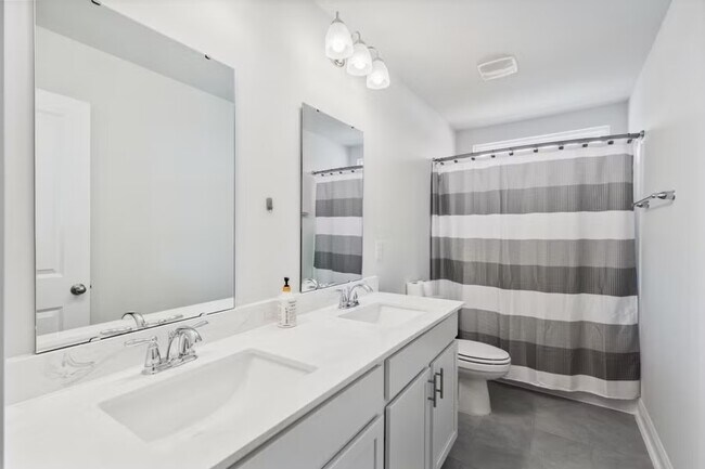 Building Photo - 2053 Ainsley Dr