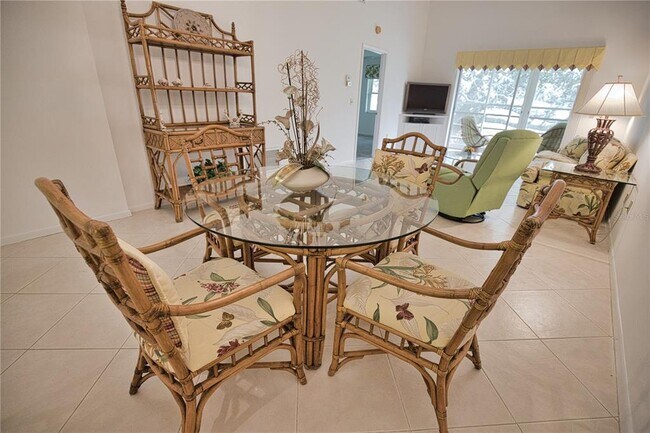 Building Photo - 766 Village Cir