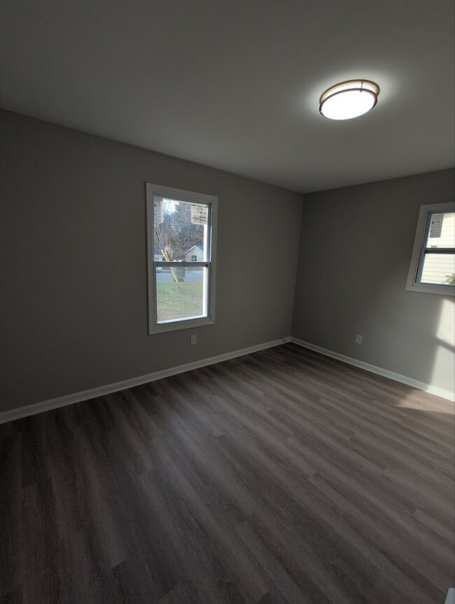 Building Photo - 3210 Delia Ln NW