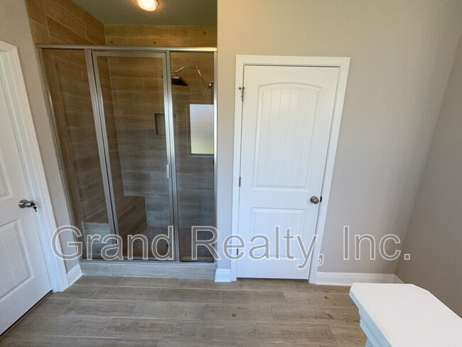 Building Photo - 2669 Gemstone Cir