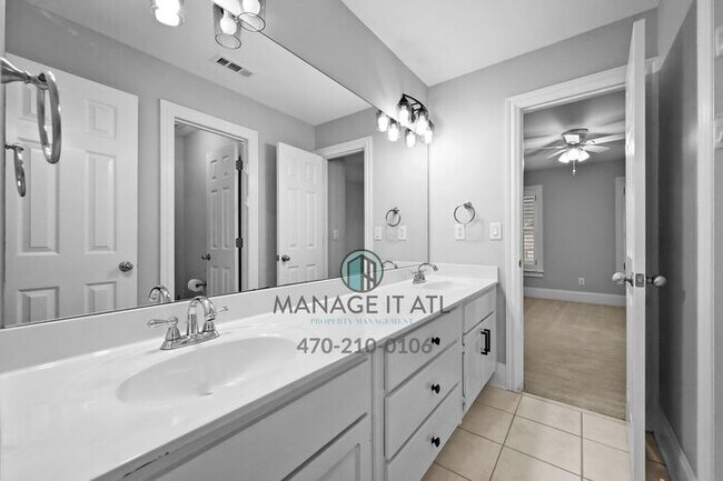 Building Photo - 5 Bedroom House in gated community in Duluth, GA.