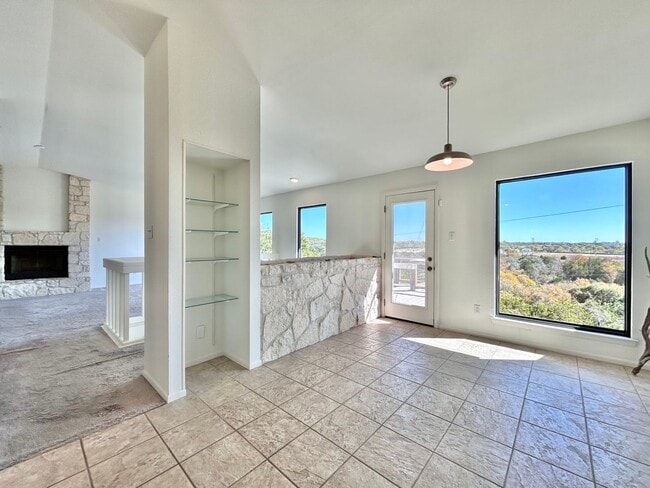 Building Photo - Greenbelt Gem Backing to Walnut Creek – Spacious 3BR Home in Prime North Austin Location