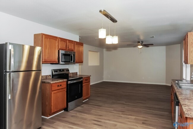 Building Photo - 176 Bayside Ln