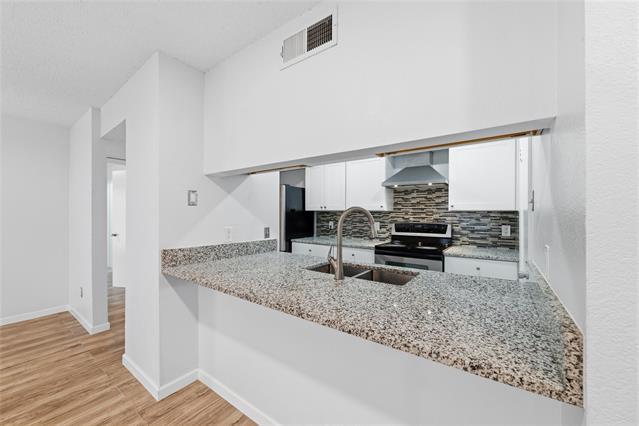 Building Photo - 12482 Abrams Rd