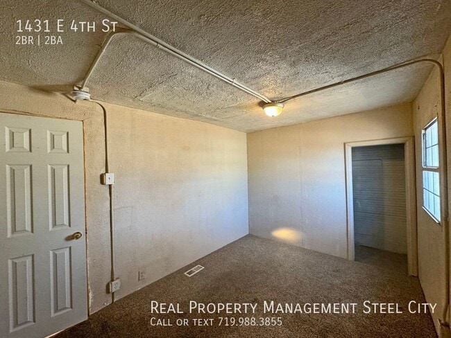 Building Photo - 1431 E 4th St