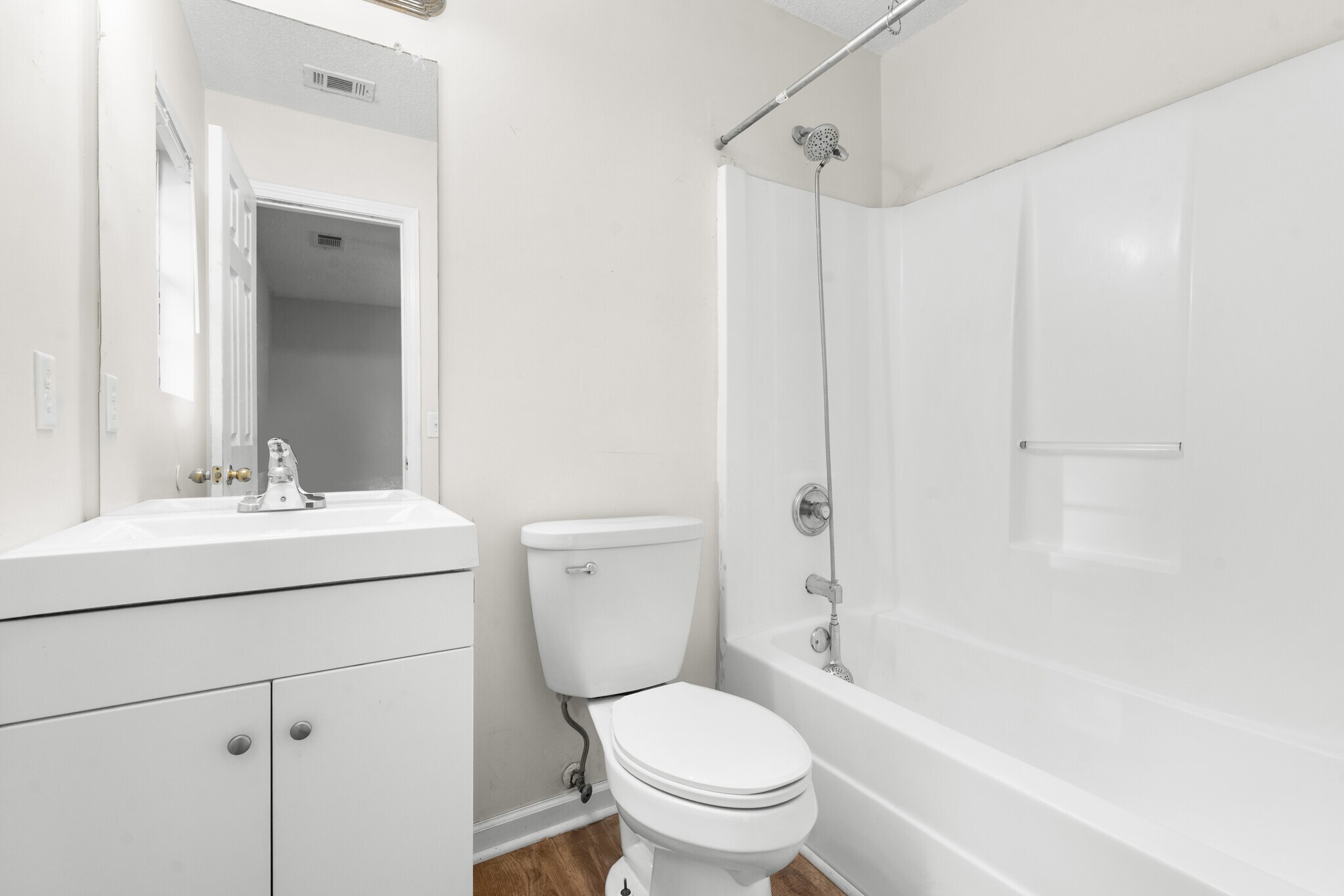 Building Photo - 306 Lawton Ct