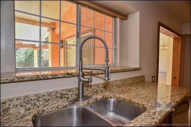 Building Photo - 4 bedroom in El Paso TX 79922