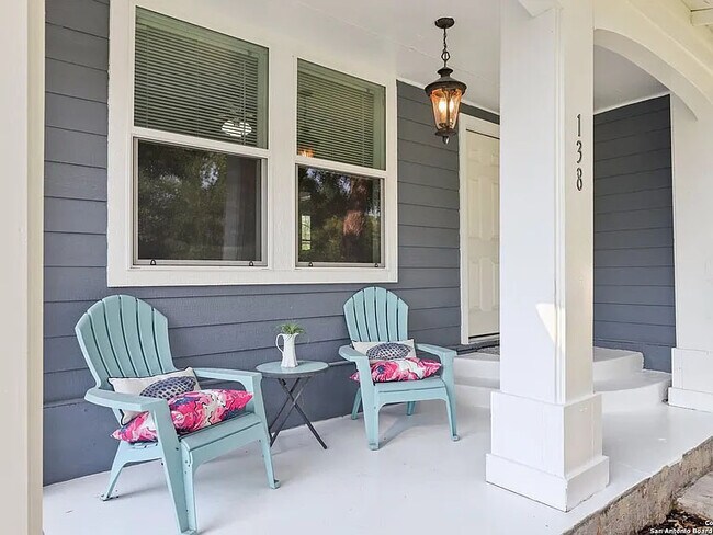 Building Photo - 138 Zapata St