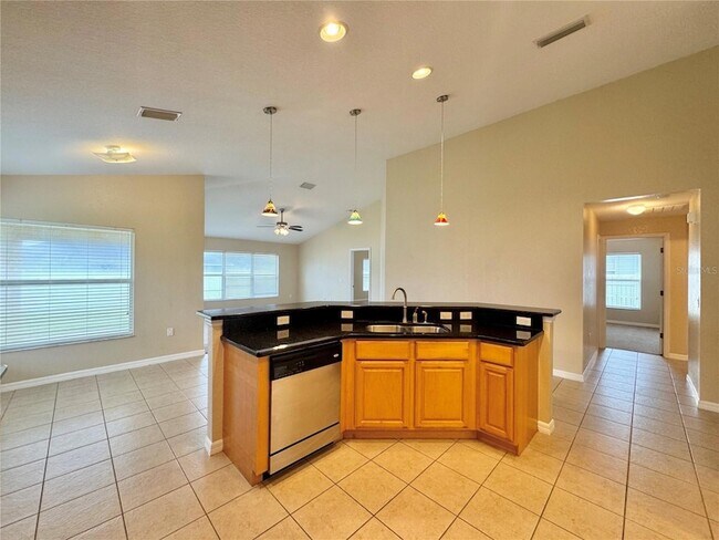 Building Photo - 140 Mandolin Dr