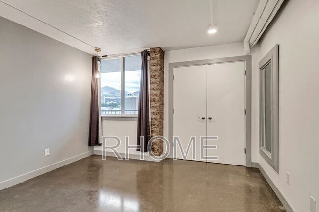 Building Photo - 230 E Broadway