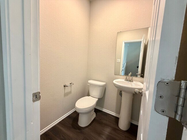 Building Photo - Luxury Townhome near Randolph AFB