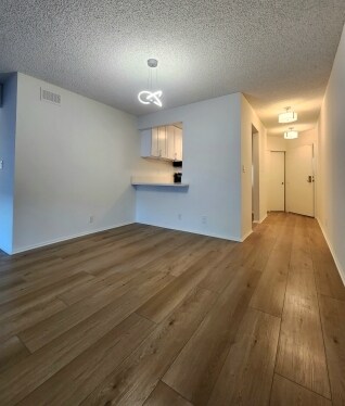 Interior Photo - 2120 Bentley Ave