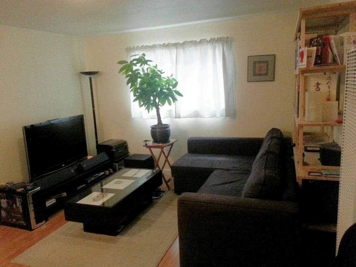 Building Photo - 39 Hobart Ave