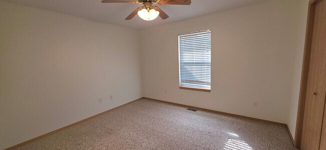 Building Photo - BF Duplex