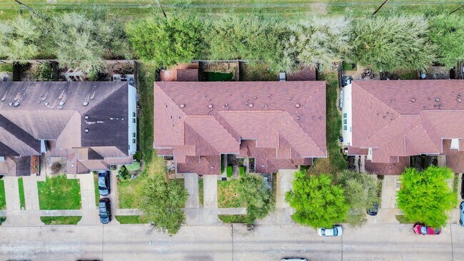 Building Photo - 8106 Montague Manor Ln