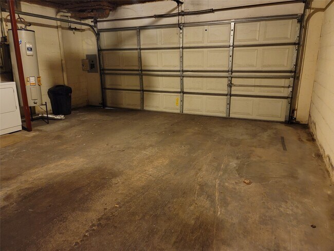 Building Photo - 2203 Place Rebecca Ln