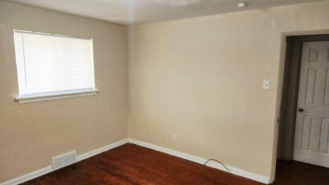 Building Photo - Delightful 3-Bedroom, 2-Bath Haven in St. ...