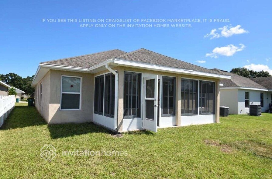 Building Photo - 6035 Serene Pl
