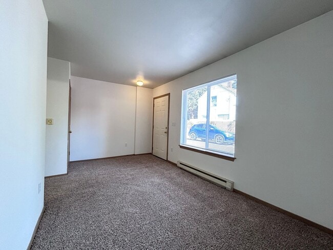 Interior Photo - BHS T Woodland Townhomes