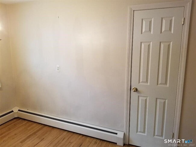 Building Photo - 36 Woodcrest Dr