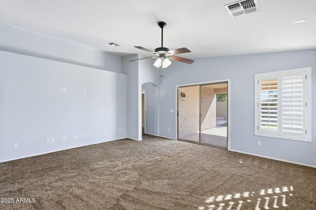 Building Photo - 21663 E Via Del Rancho Rd