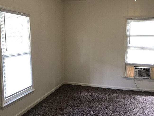 Building Photo - 1107 Iceman St