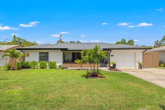 Primary Photo - 1501 San Helen Dr