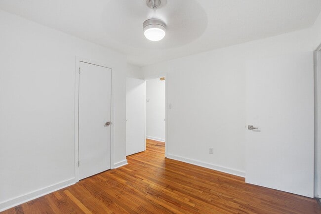 Building Photo - Welcome To West Circle Dr
