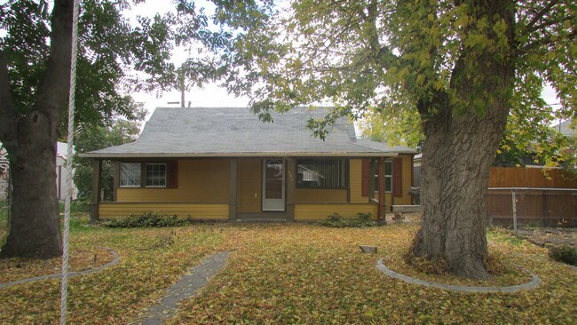 Primary Photo - 542 S Garfield Ave