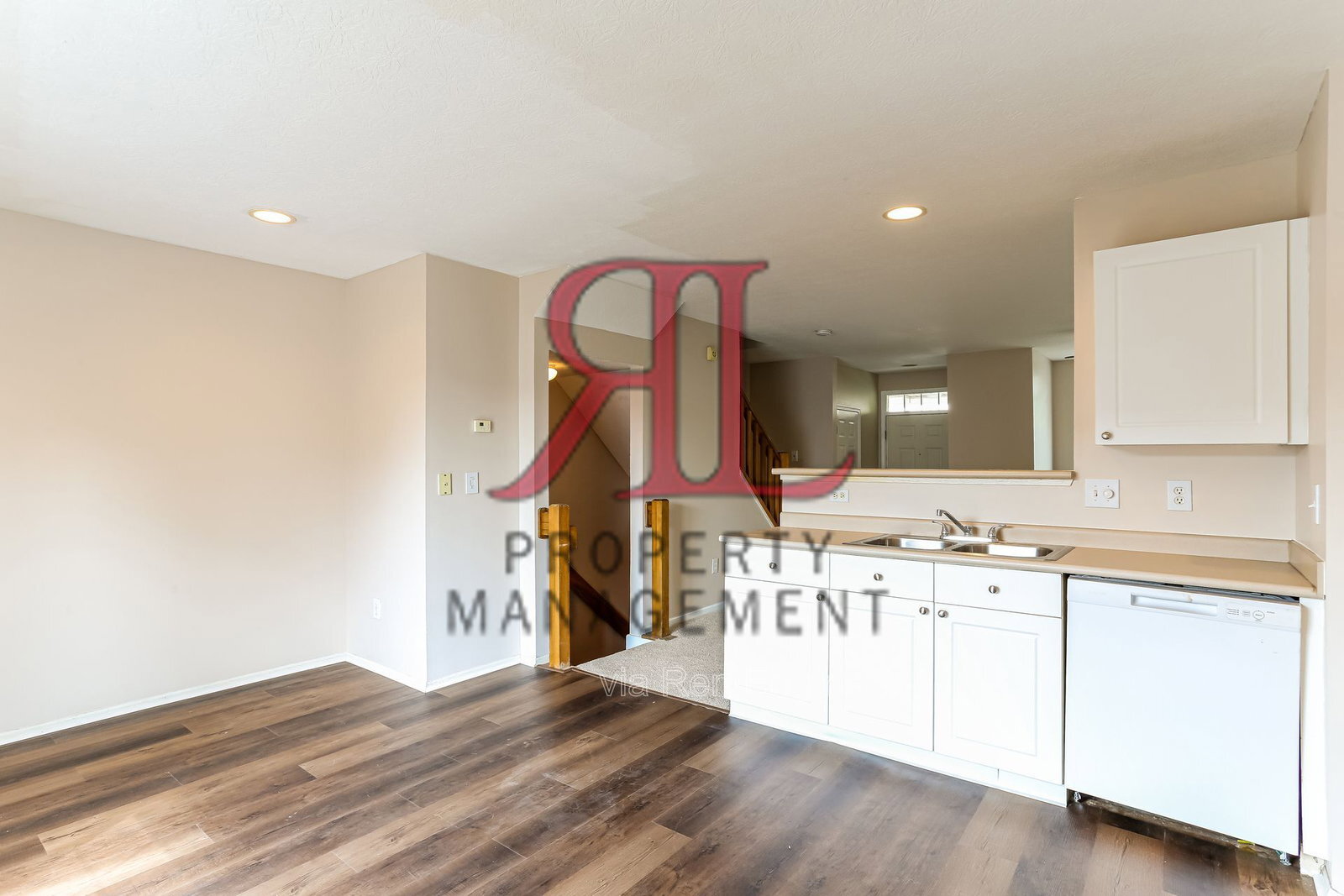 Building Photo - 323 Oxford Oak Dr