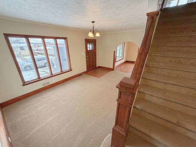 Building Photo - Single Family Home on Marland Heights for Rent