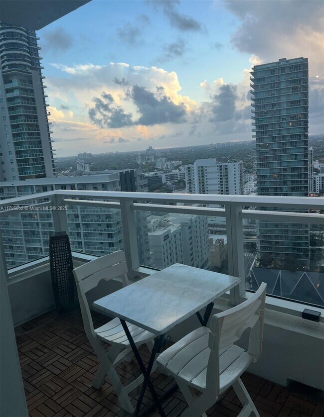 Building Photo - 1080 Brickell Ave