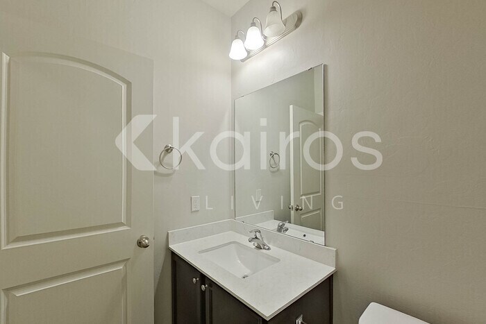 Building Photo - 825 NW 5th St