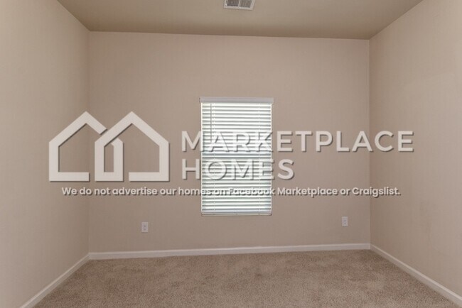 Building Photo - 3098 White Gate Lp