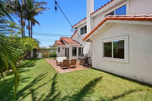 Building Photo - 201 La Costa Ct
