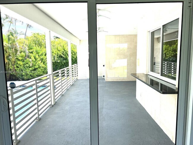 Building Photo - 7720 SW 147th Terrace