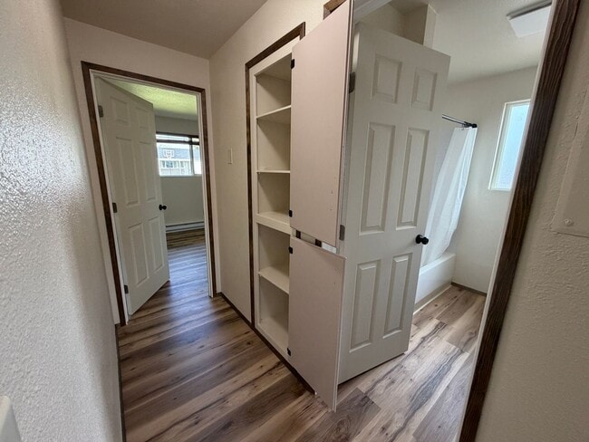 Building Photo - 2 Bedroom 1 Bath 3plex