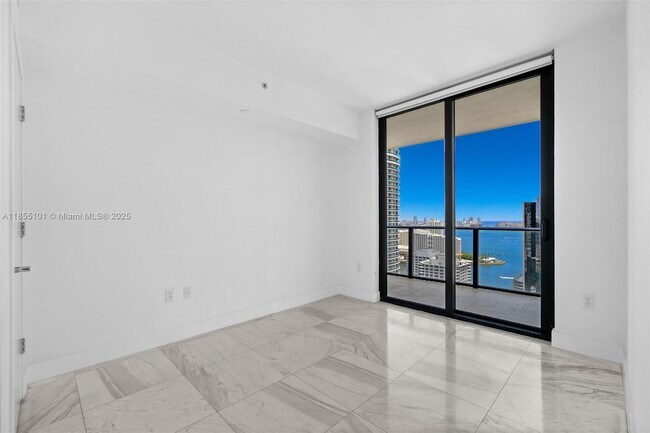 Building Photo - 1010 Brickell Ave