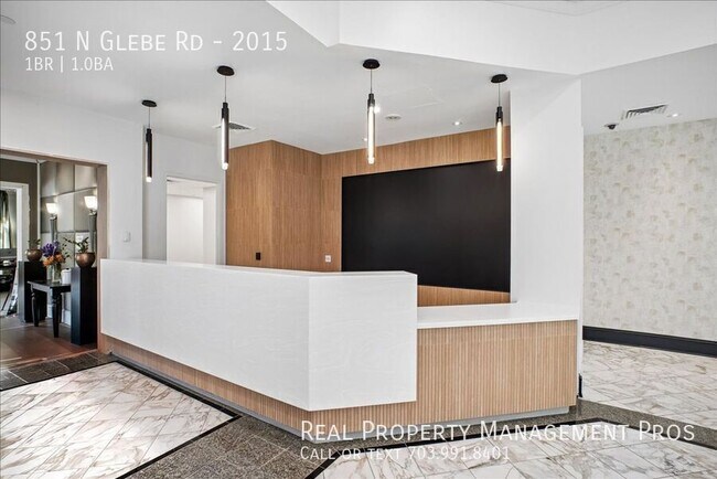 Building Photo - 851 N Glebe Rd