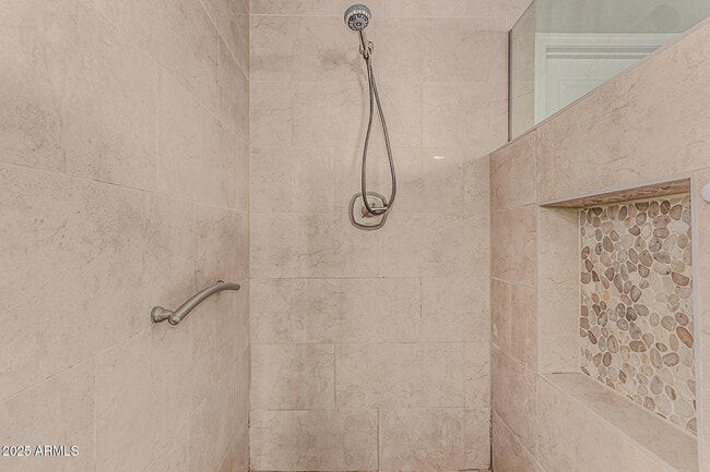 Building Photo - 6410 W Buckskin Trail