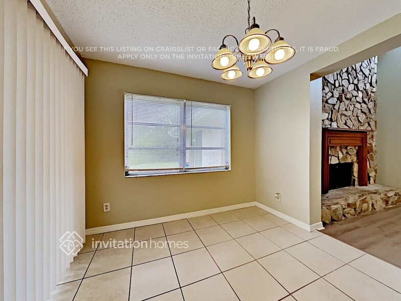 Building Photo - 2059 Sandpiper Dr