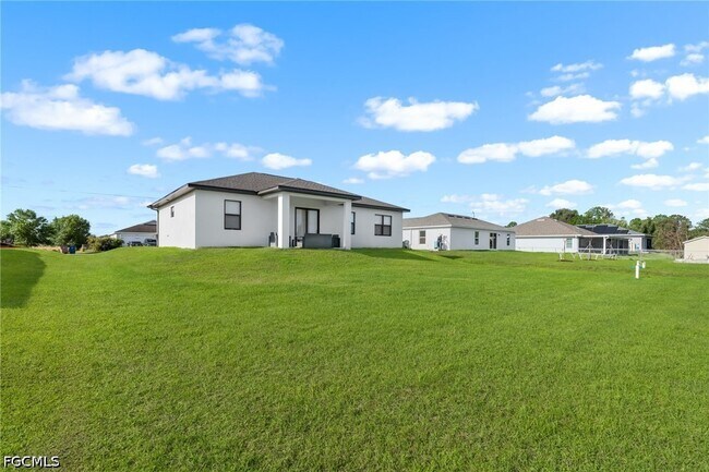 Building Photo - 2608 25th St W