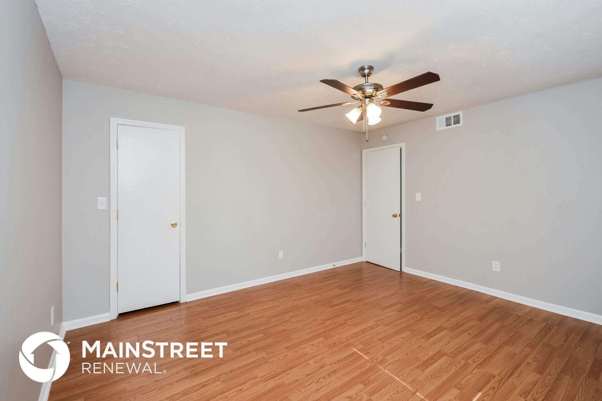 Building Photo - 619 Lakeridge Cir SE