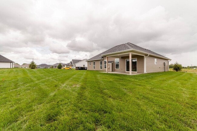 Building Photo - 4825 Kenora Dr