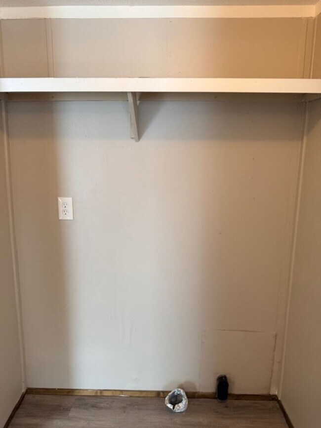 Building Photo - Greenback 37742 - 3 bed 2 bath mobile home - Lease to own option - call Troy Adams 865-233-6949